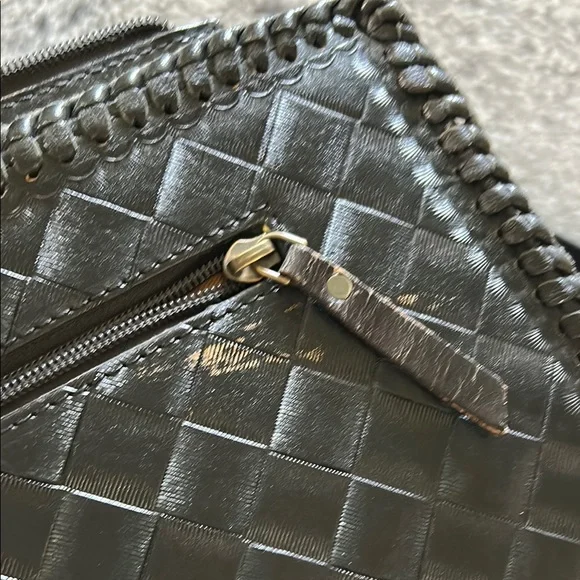 American Darling Black Floral Embossed Crossbody Bag - Picture 5 of 6